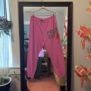 Free City 3/4 length joggers